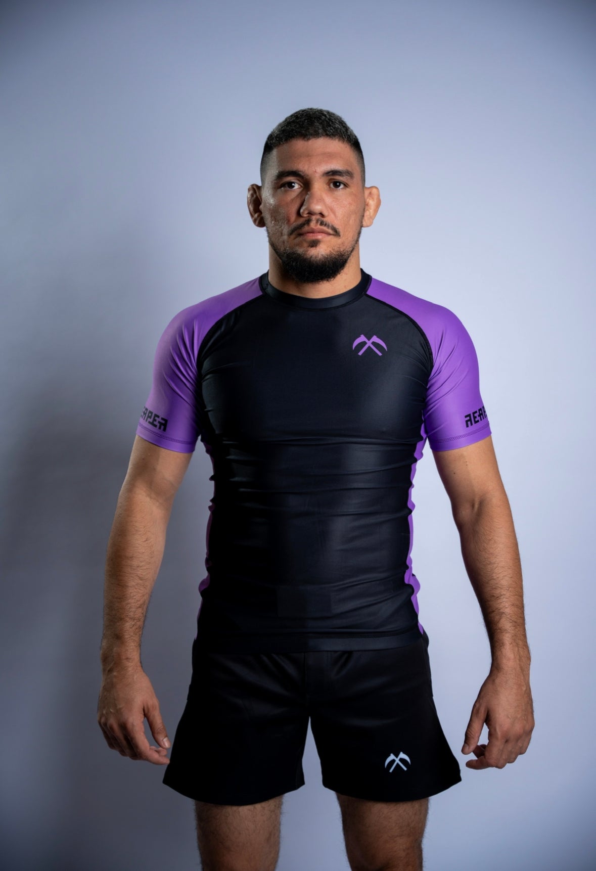 Rashguard الأرجواني الغضب