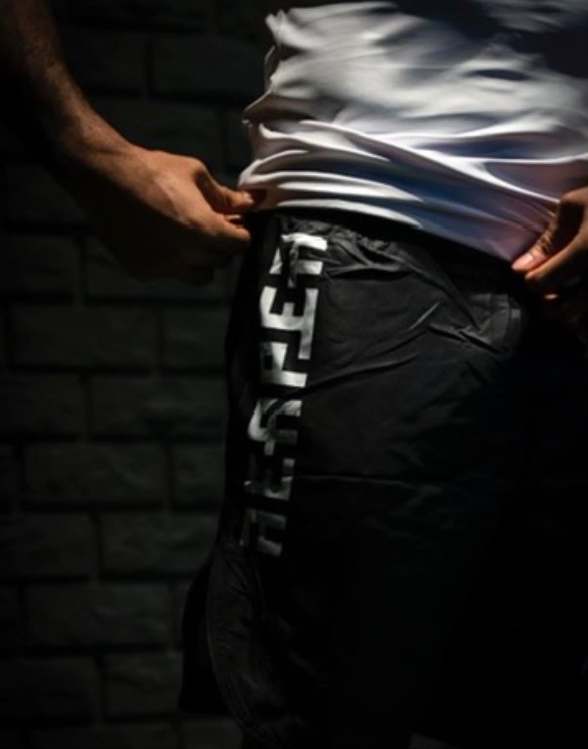 COMMANDER BLACK SHORTS